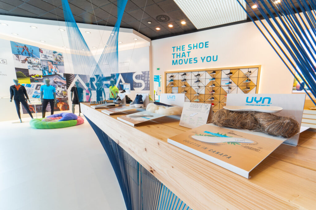 UYN Experience Store
